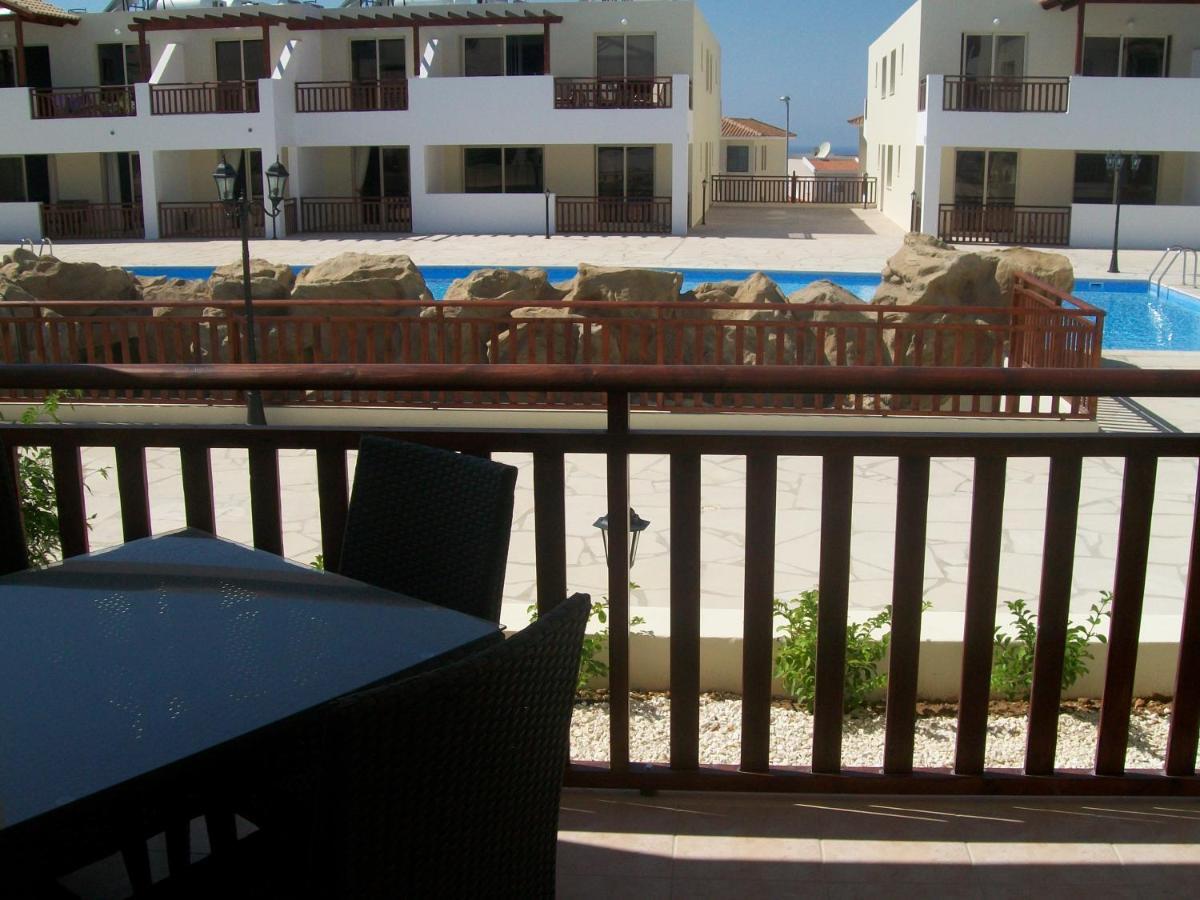 C5 Vanessa Poolside Apartment Pegeia Exterior foto