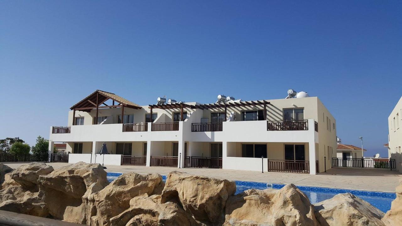 C5 Vanessa Poolside Apartment Pegeia Exterior foto